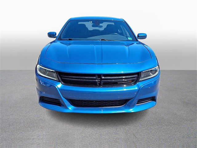 Used 2022 Dodge Charger SXT image 2