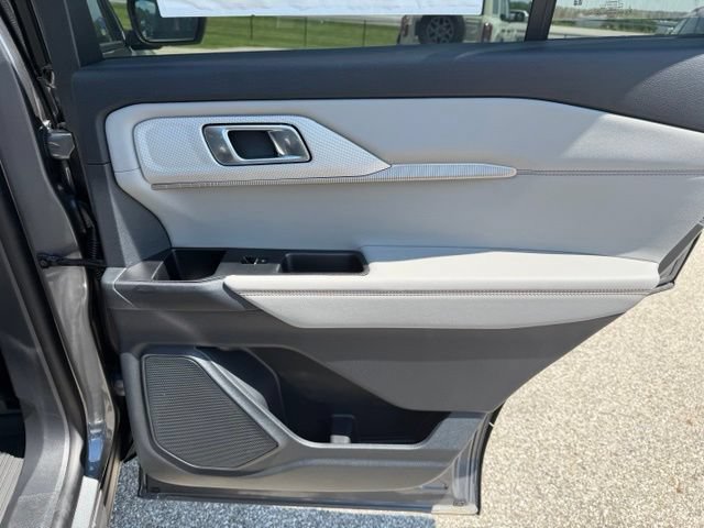 New 2026 Ford Explorer Active w/ Active Comfort Package AWD/4WD image 32