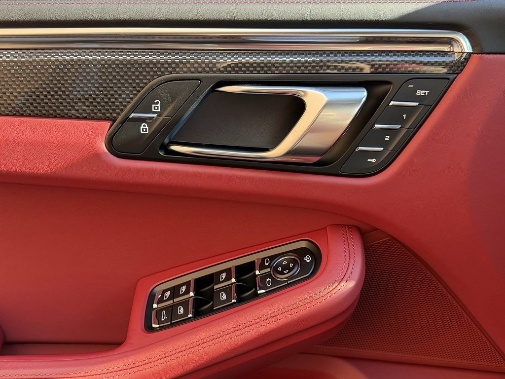New 2026 Porsche Macan GTS image 16