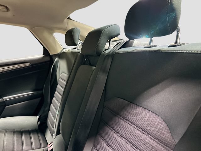 Used 2018 Ford Fusion SE w/ Fusion SE Technology Package FWD image 20