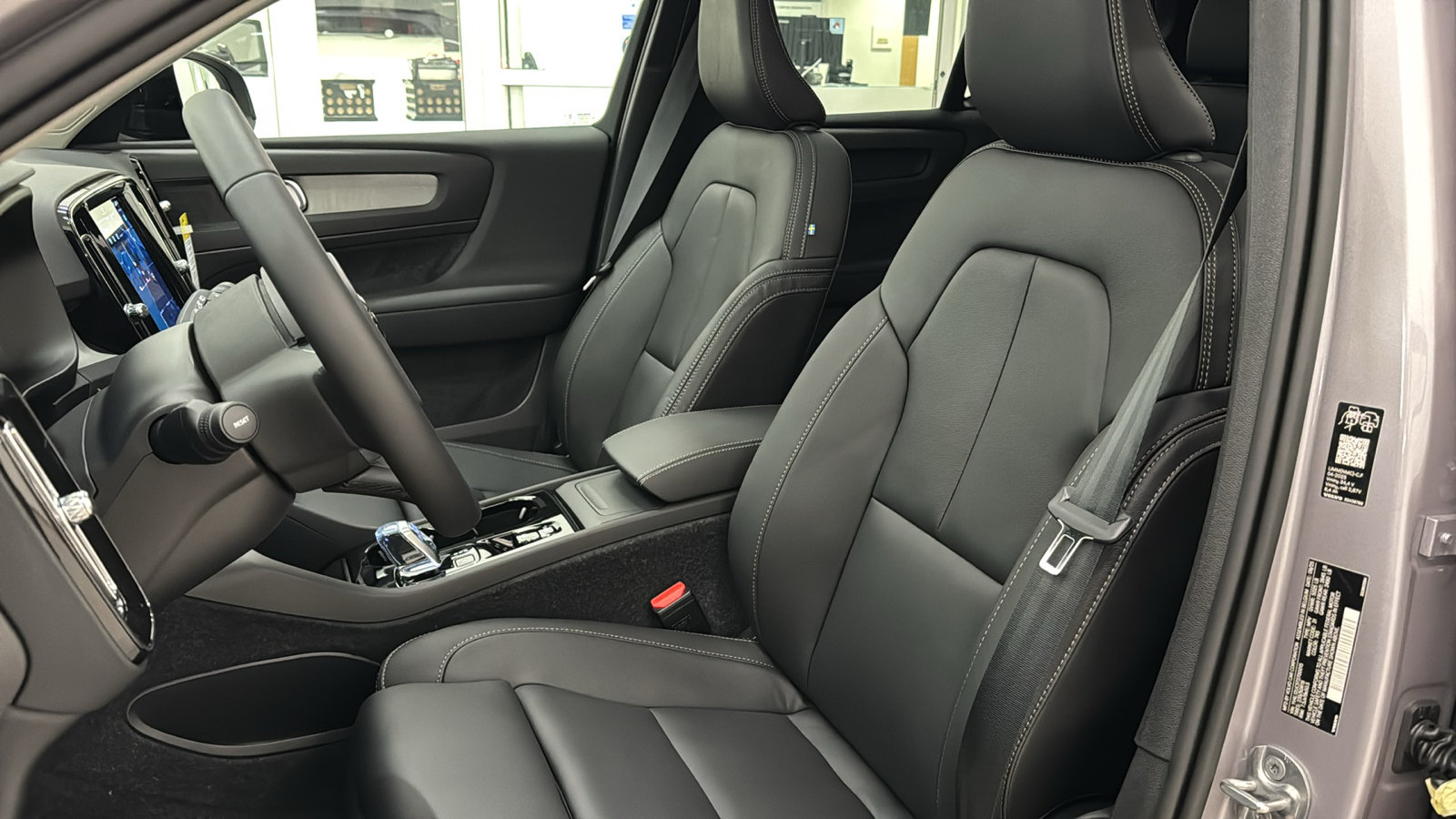 New 2026 Volvo XC40 B5 Plus w/ Protection Package Premier AWD/4WD image 21
