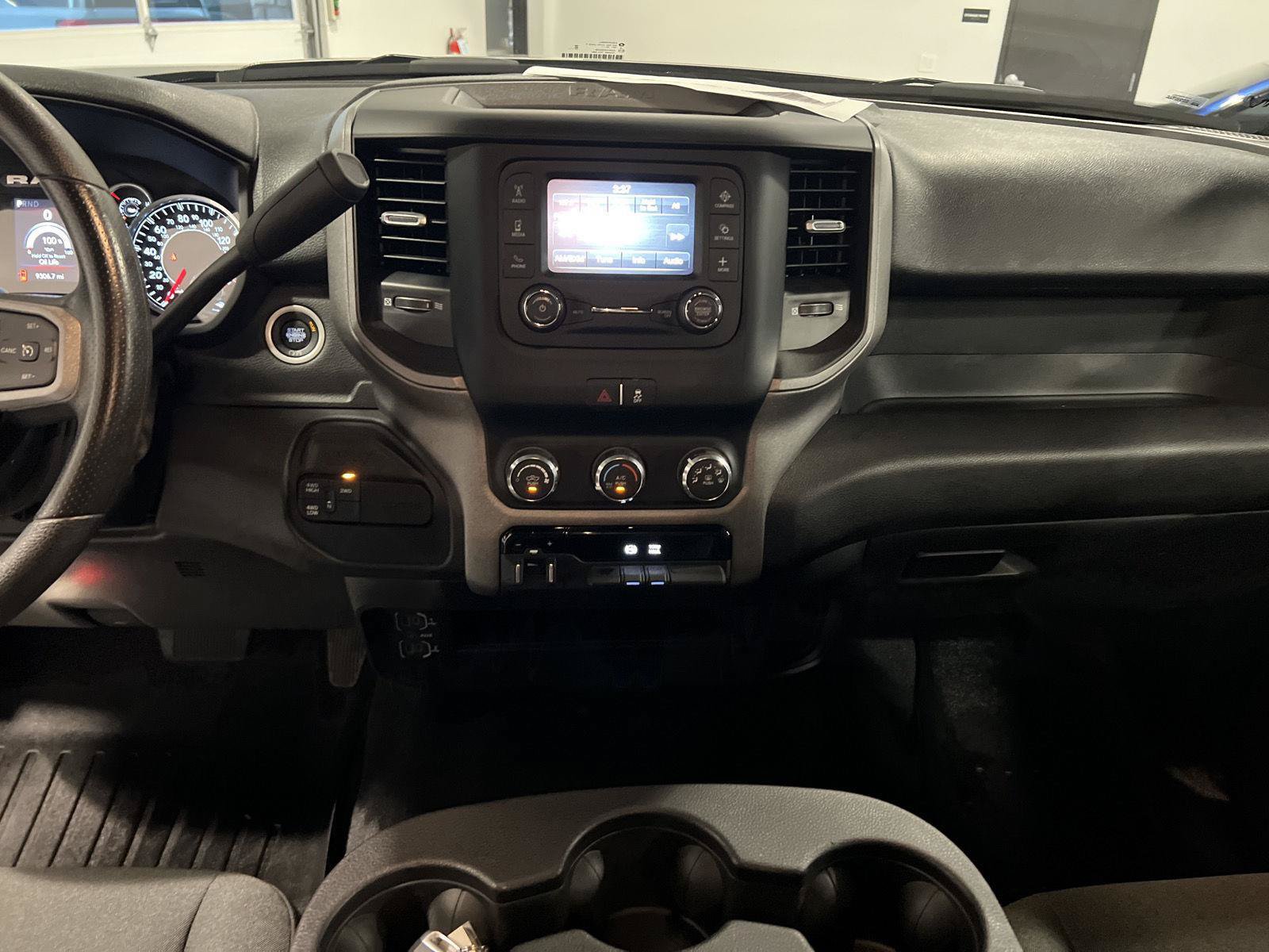 Used 2024 RAM 3500 Tradesman AWD/4WD image 18