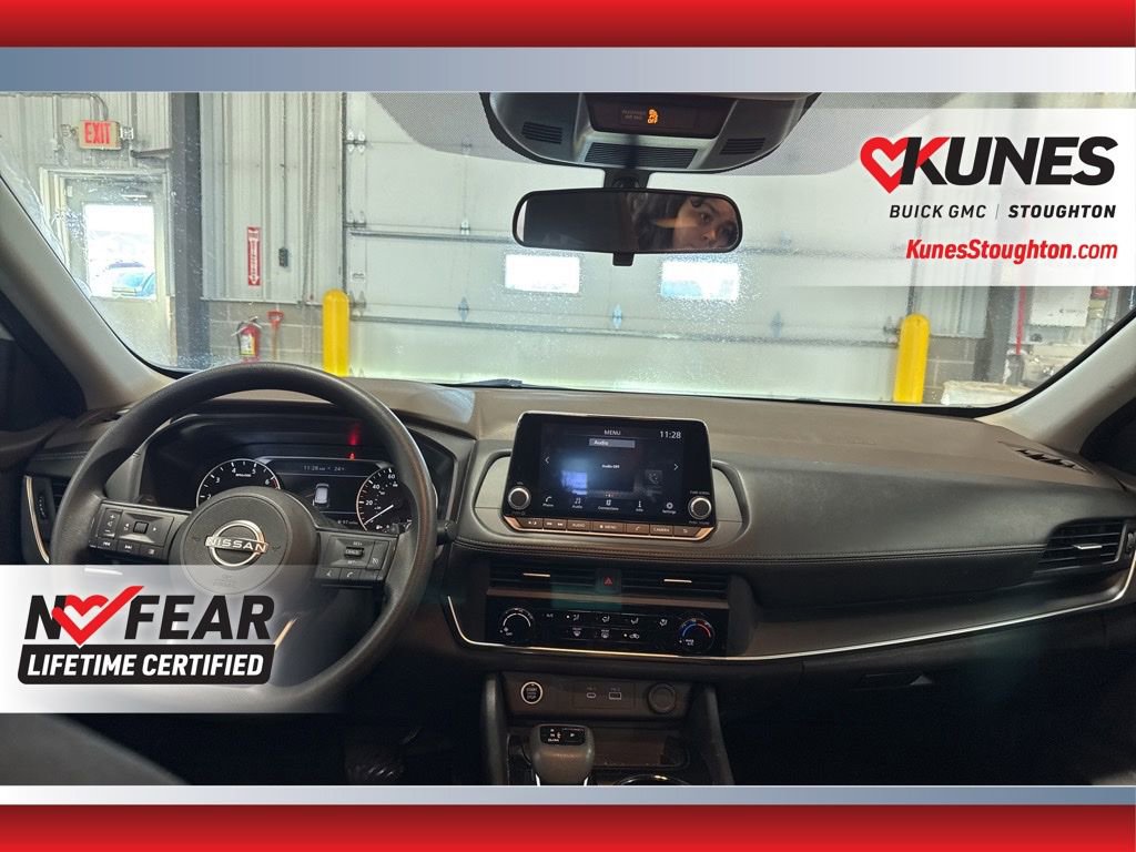 Used 2023 Nissan Rogue S image 36
