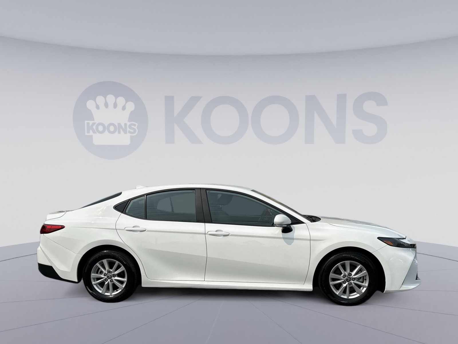 Used 2025 Toyota Camry LE FWD image 8