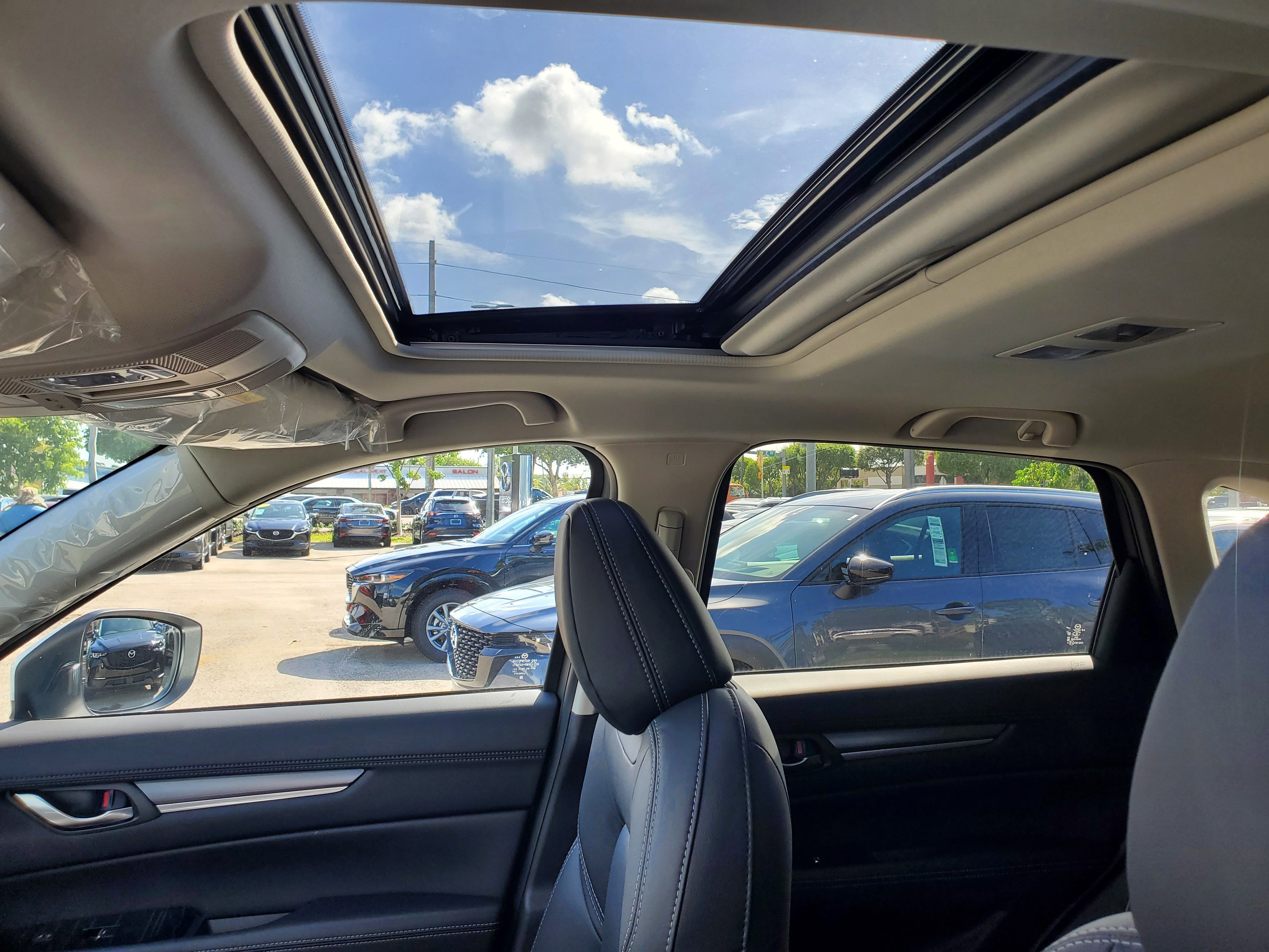 New 2025 MAZDA CX-5 AWD 2.5 S w/ Premium Plus Pkg image 8