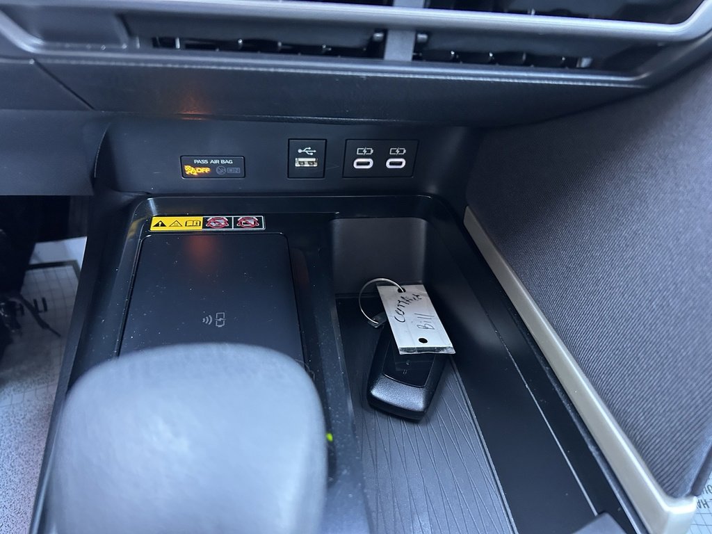 Used 2025 Toyota Camry LE w/ Convenience Package image 16