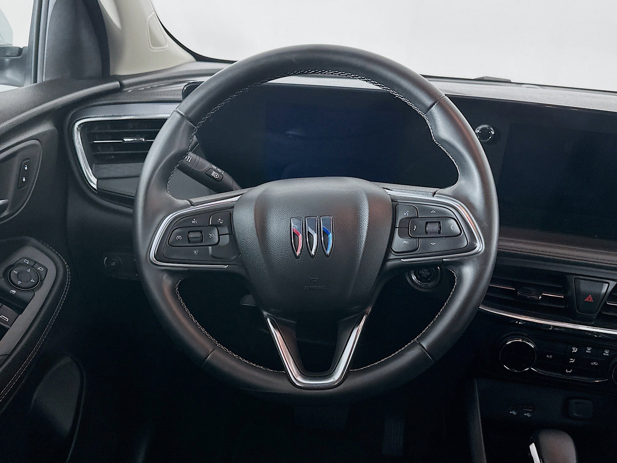 Used 2025 Buick Encore GX Preferred image 18