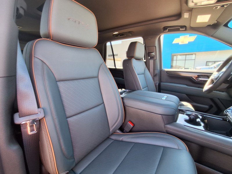 New 2026 GMC Yukon AT4 AWD/4WD image 15