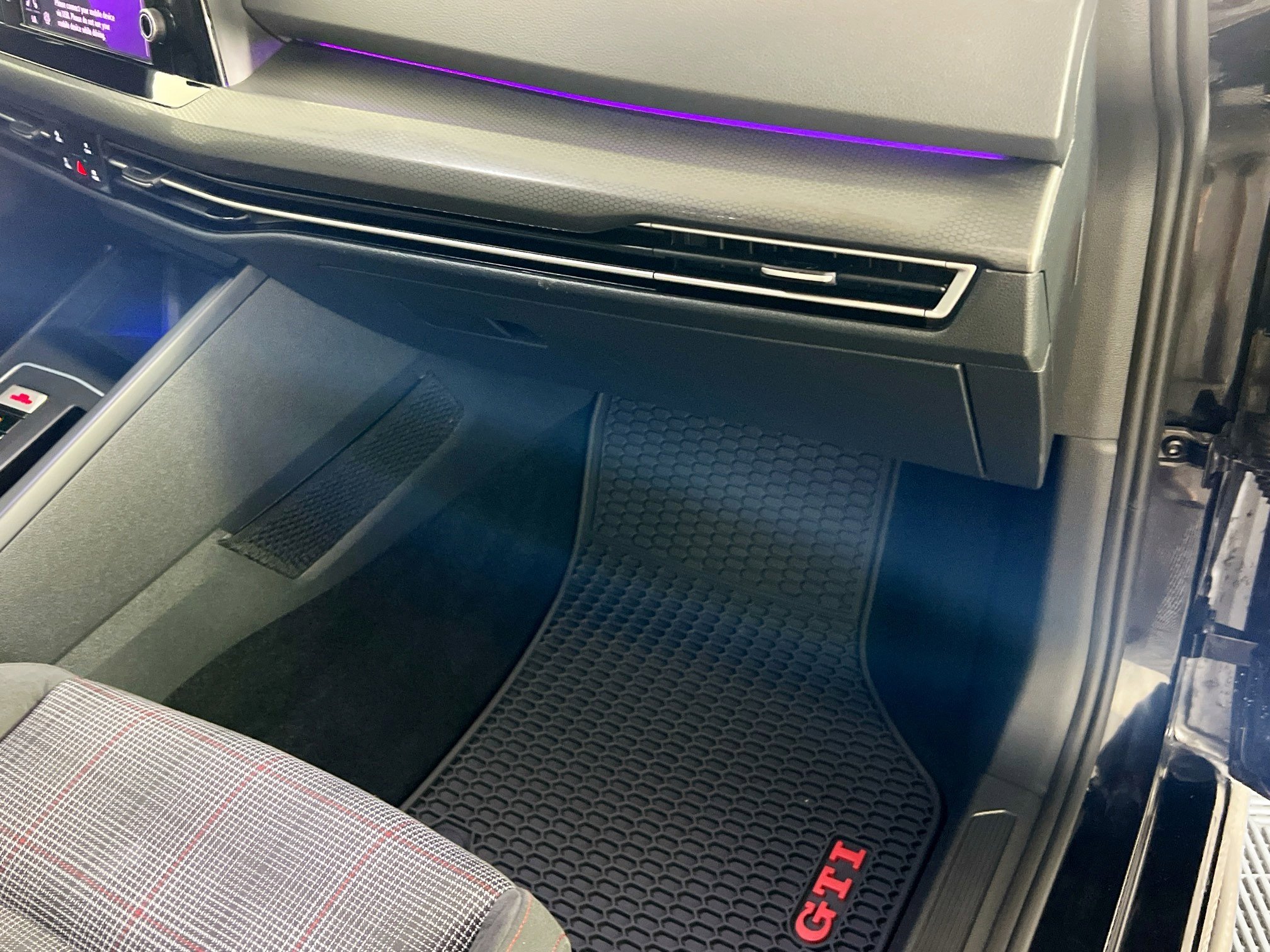 Used 2022 Volkswagen GTI S image 35