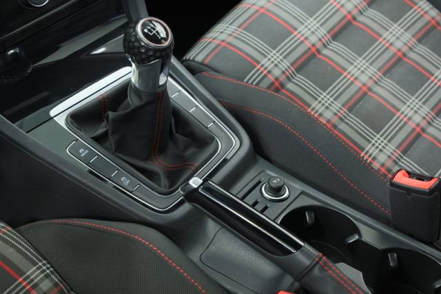 Used 2019 Volkswagen Golf 4-Door image 24