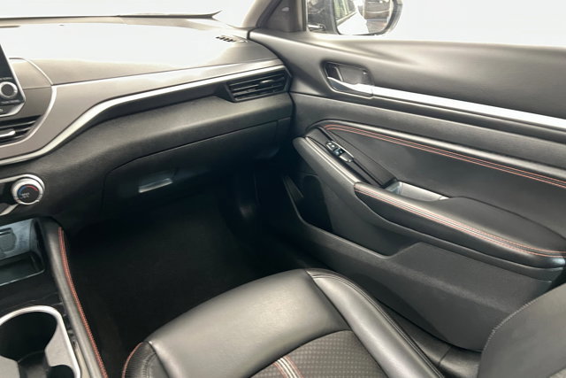 Used 2023 Nissan Altima 2.5 SR image 10