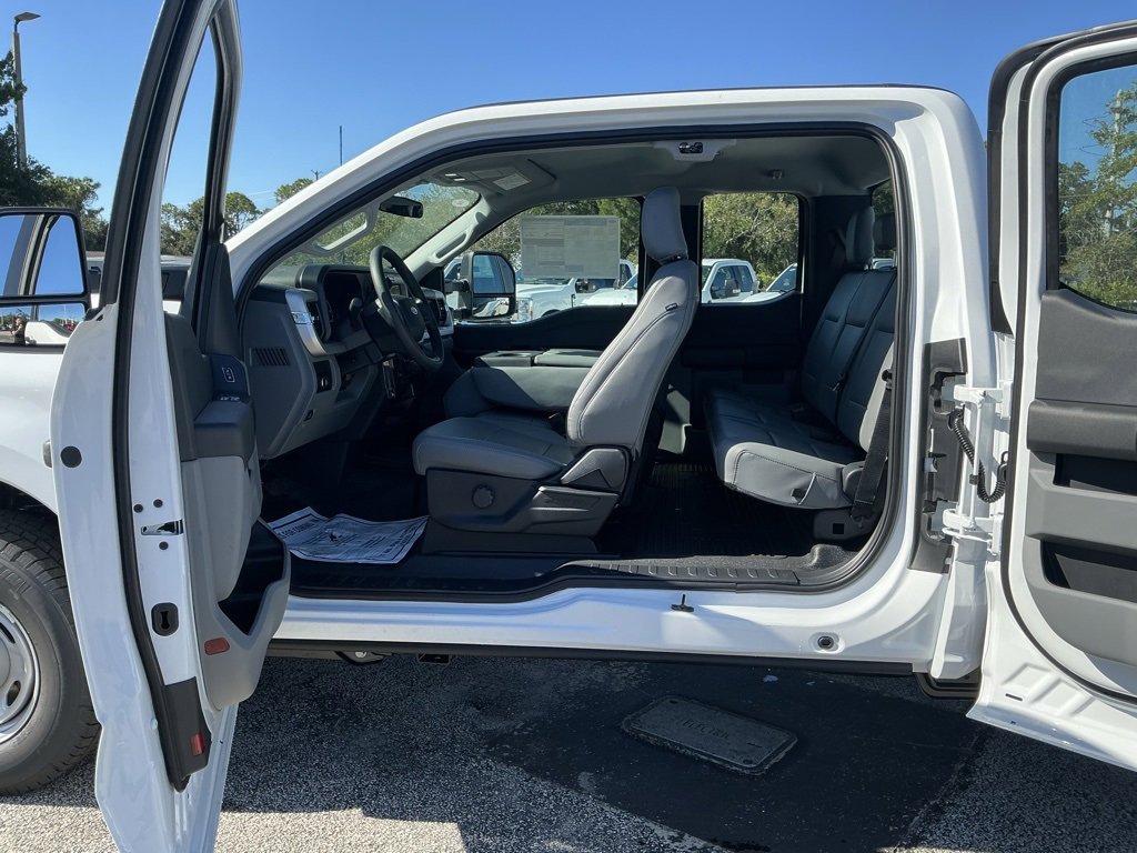 New 2026 Ford F250 XL image 27