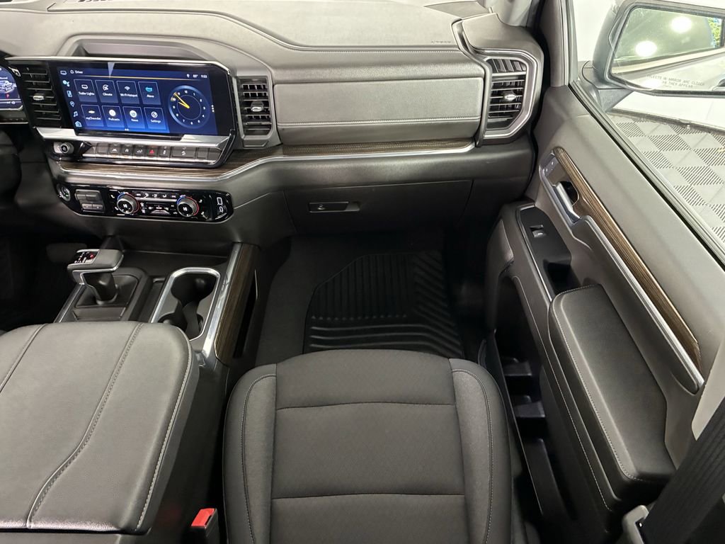 Used 2024 Chevrolet Silverado 1500 RST w/ Z71 Off-Road Package image 13