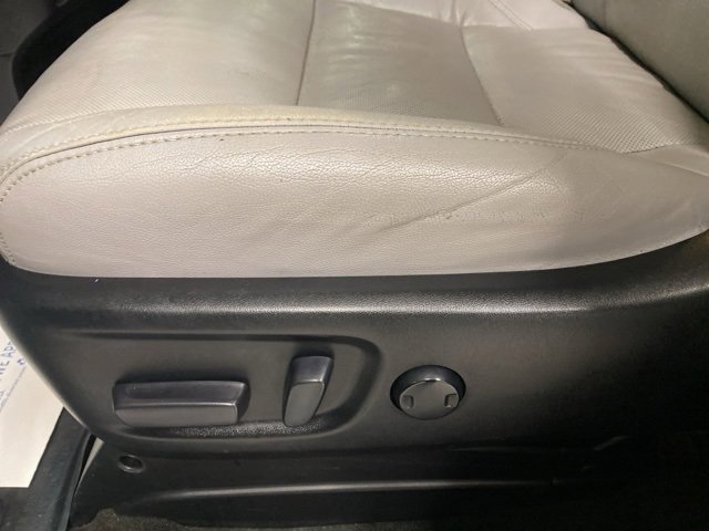 Used 2017 Toyota Sienna Limited image 30