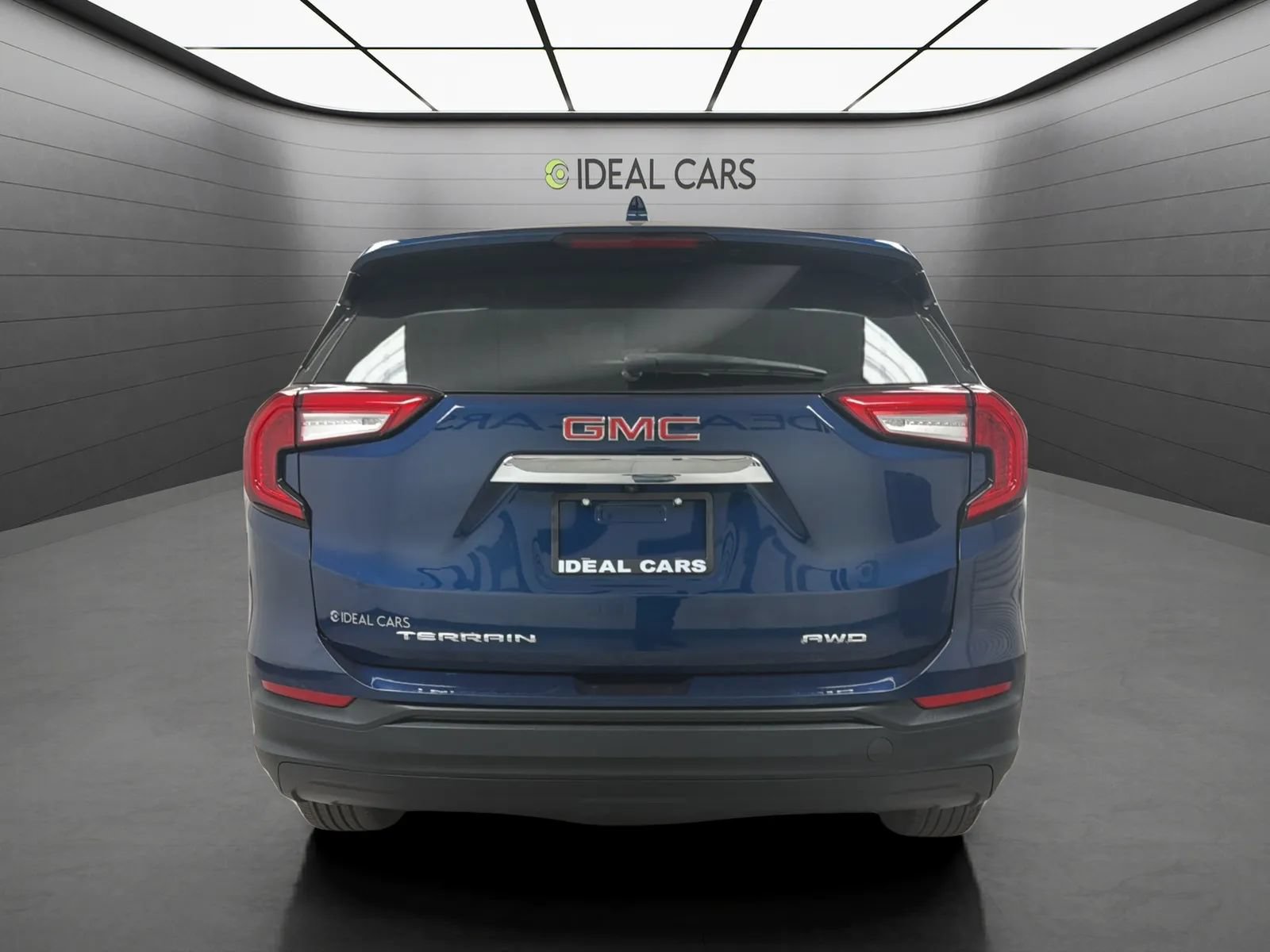 Used 2023 GMC Terrain SLE w/ LPO, Floor Liner Package AWD/4WD image 6