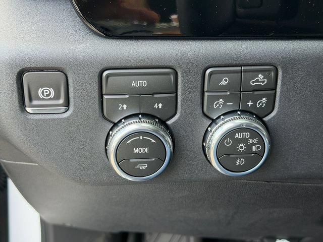 New 2026 GMC Sierra 1500 Elevation w/ Elevation Premium Package AWD/4WD image 22