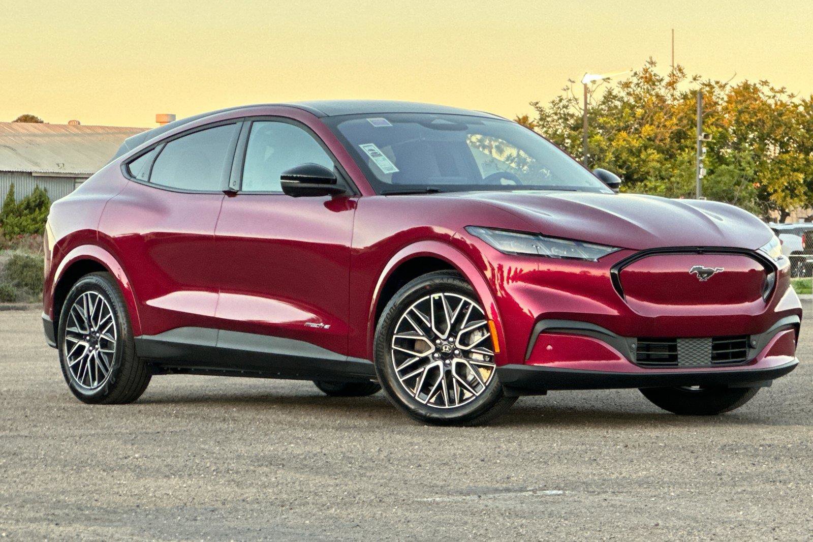 New 2025 Ford Mustang Mach-E Premium video 1