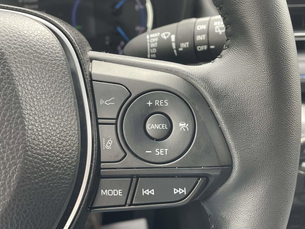 Used 2025 Toyota RAV4 XSE image 22