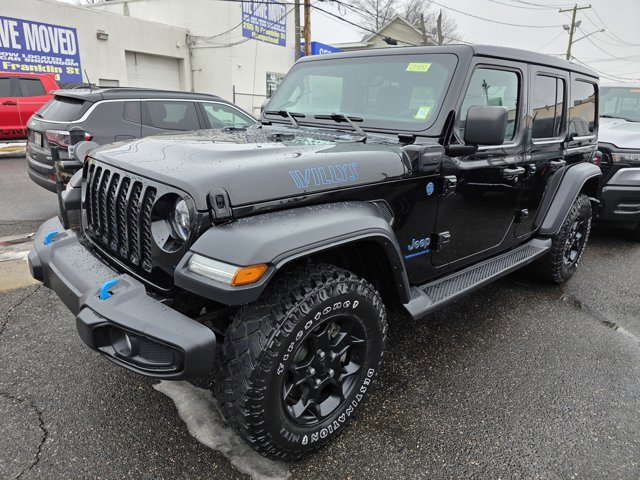 Used 2023 Jeep Wrangler Unlimited w/ Sun & Screen Package image 2