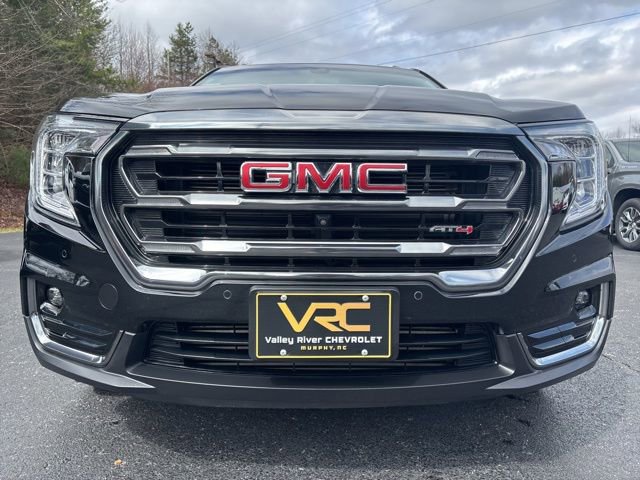 Used 2024 GMC Terrain AT4 w/ Tech Package image 11