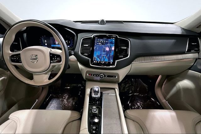 Certified 2023 Volvo XC90 B6 Ultimate w/ Lounge Package image 17