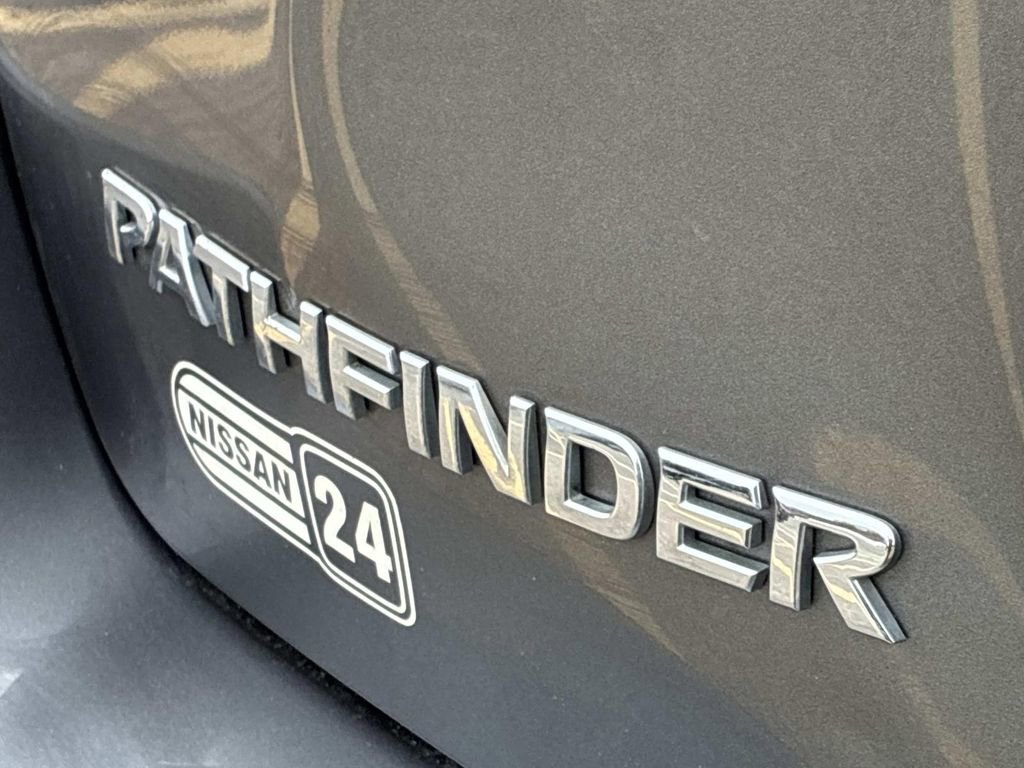 Used 2018 Nissan Pathfinder S image 13