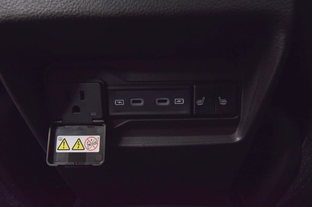 New 2026 Jeep Grand Cherokee Limited w/ Limited Altitude Package image 43