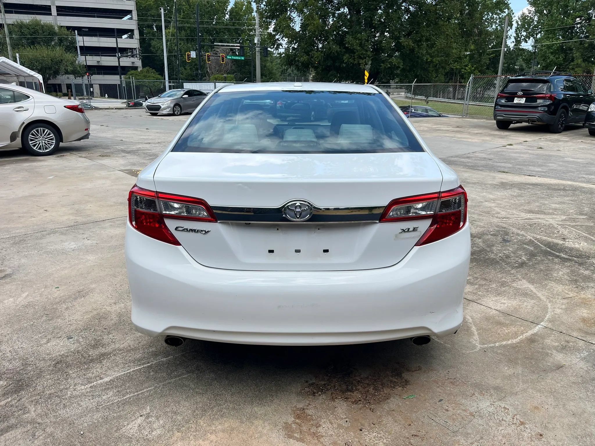 Used 2014 Toyota Camry XLE FWD image 7