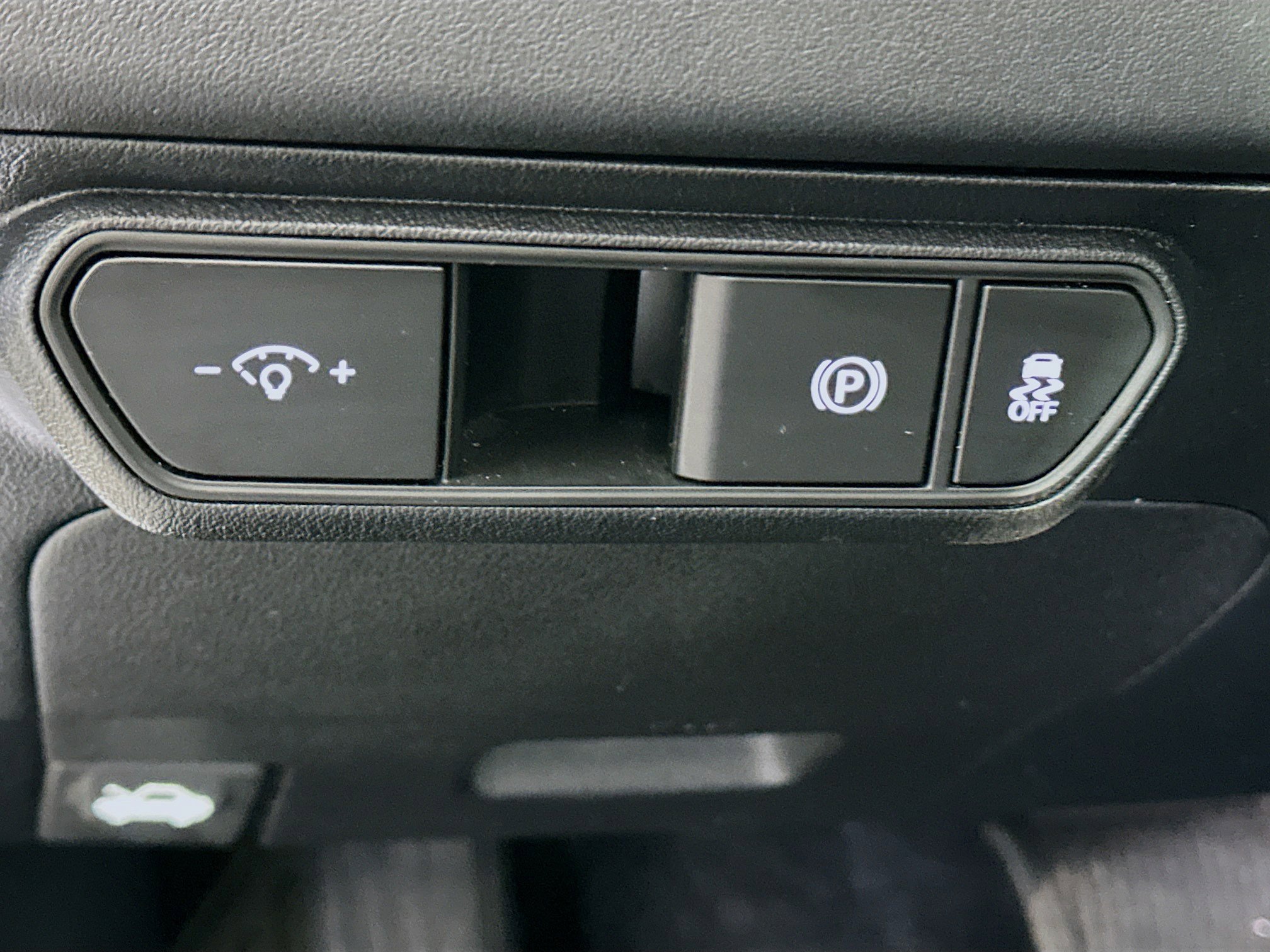 Used 2025 Kia K4 LXS image 17