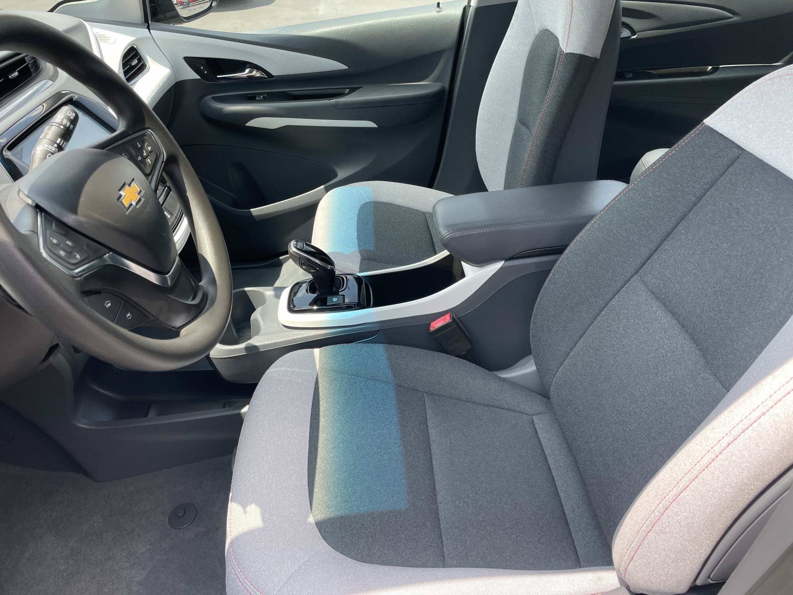 Used 2019 Chevrolet Bolt LT FWD image 21