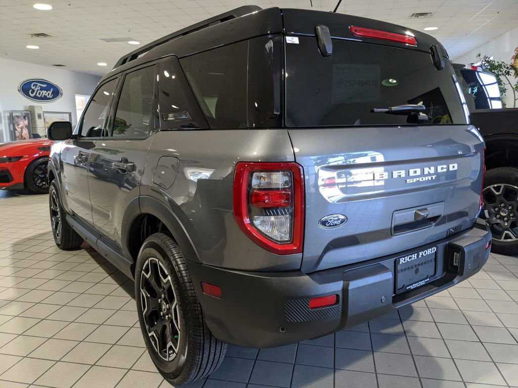 New 2025 Ford Bronco Sport Outer Banks image 3