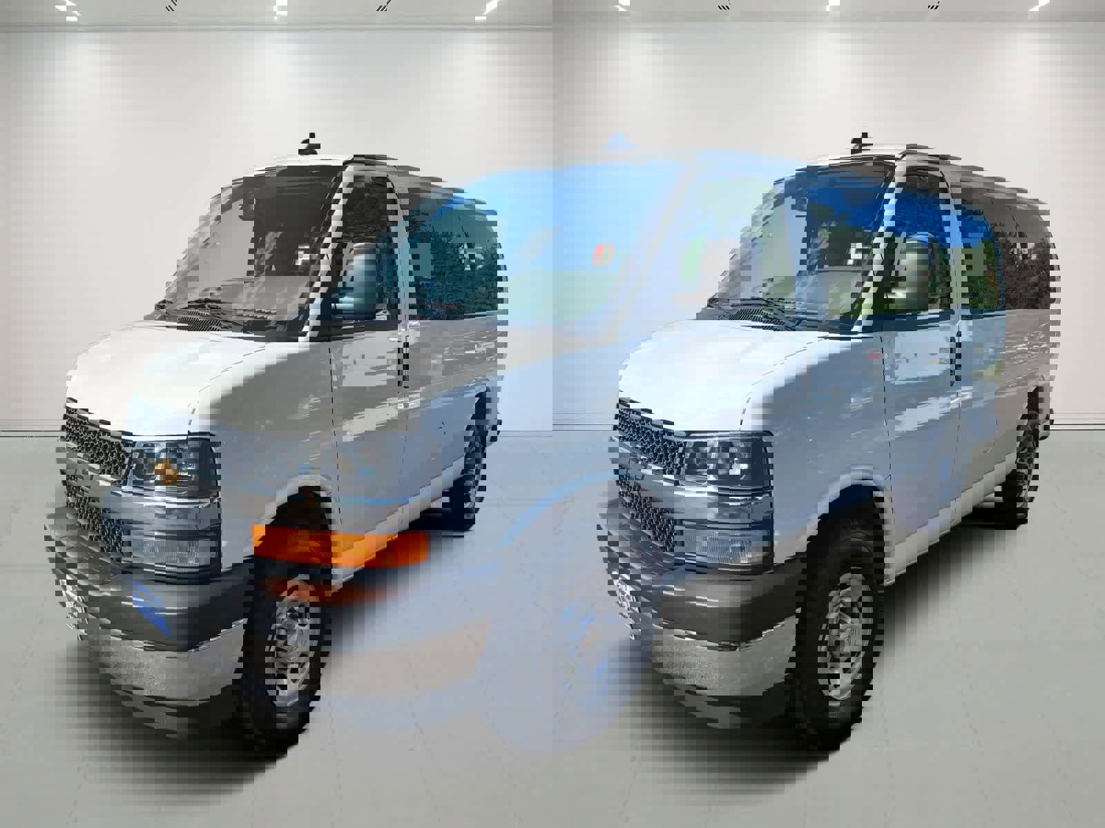 Used 2025 Chevrolet Express 3500 LS w/ Chrome Appearance Package