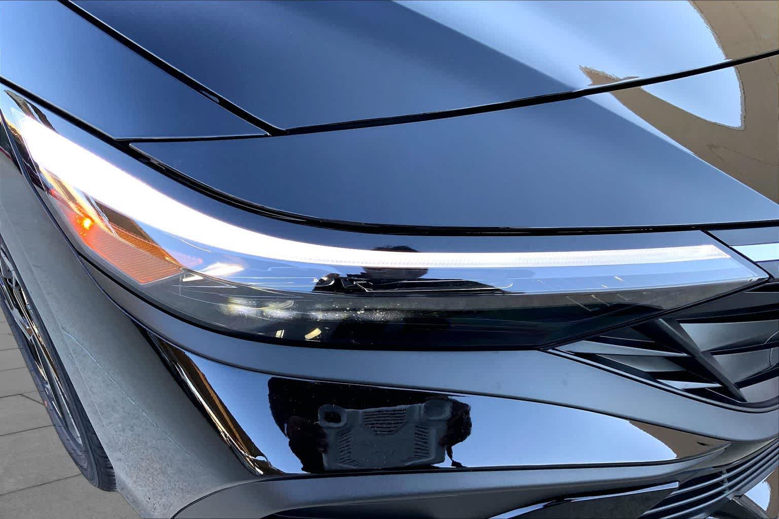 New 2026 Hyundai Elantra SEL Sport FWD image 13