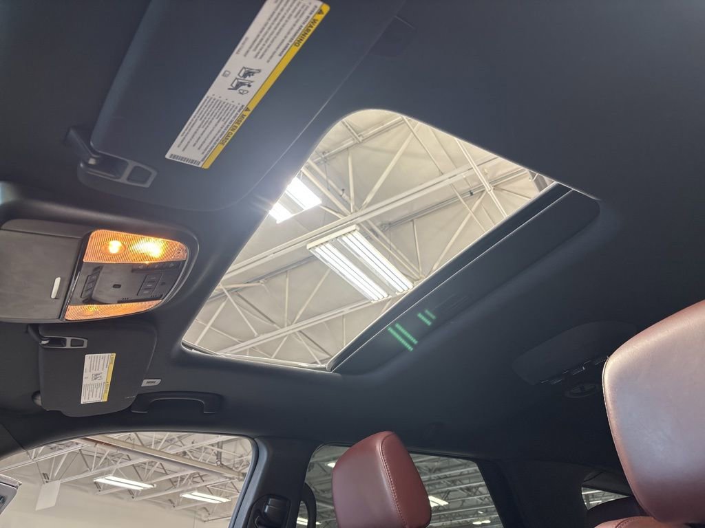 Used 2025 Dodge Durango GT AWD/4WD image 14