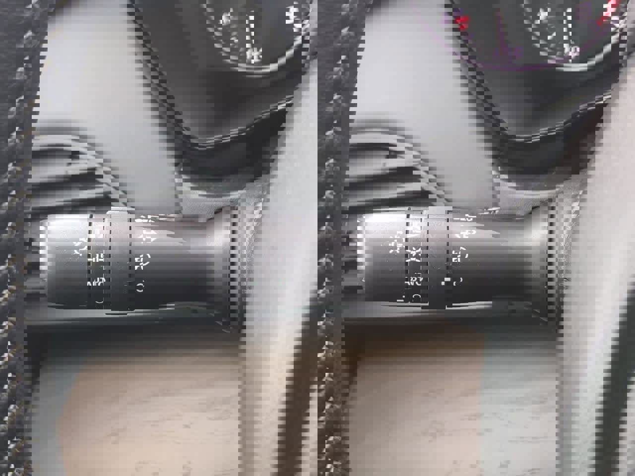 Used 2023 Subaru Outback Premium image 27