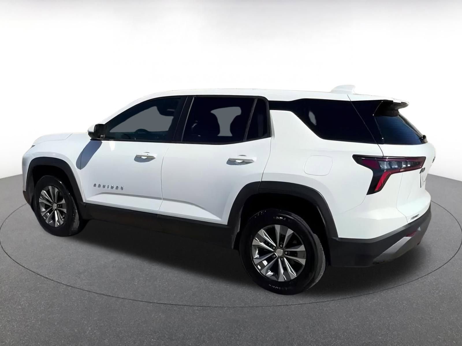 Used 2025 Chevrolet Equinox LT image 10