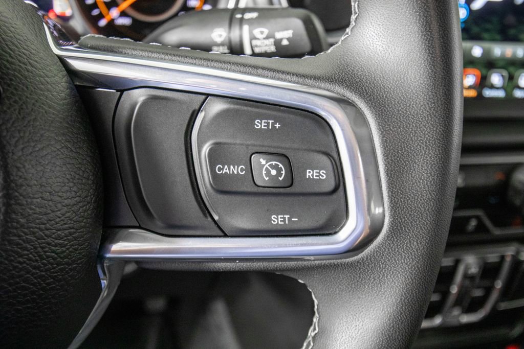 Used 2023 Jeep Gladiator Overland image 21