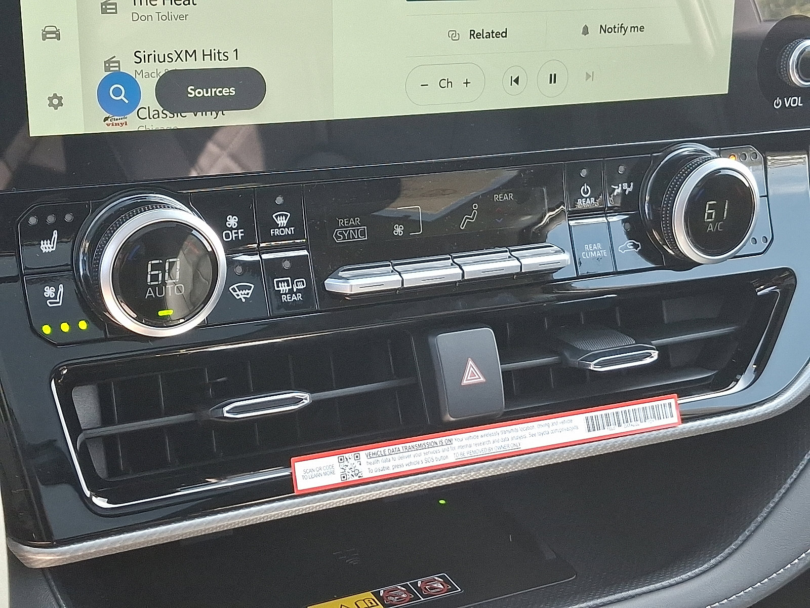 New 2025 Toyota Highlander Platinum image 14