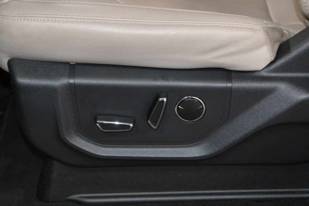 Used 2024 Ford Expedition Limited RWD image 22