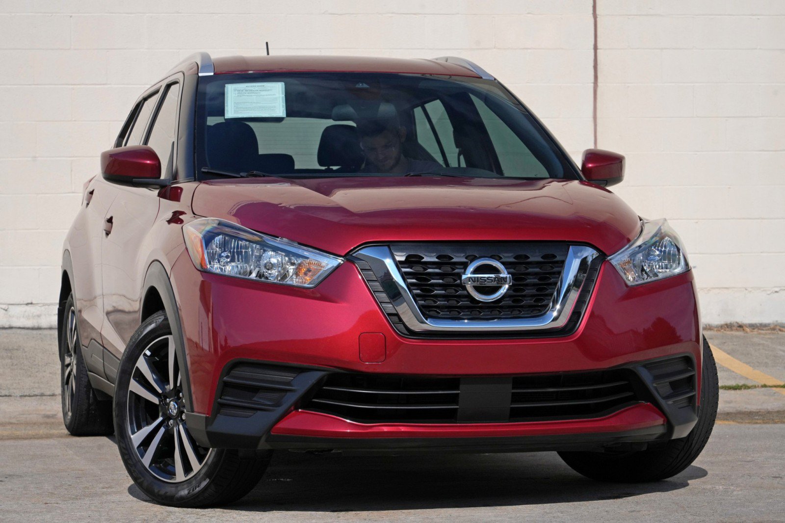 Used 2020 Nissan Kicks SV FWD image 2