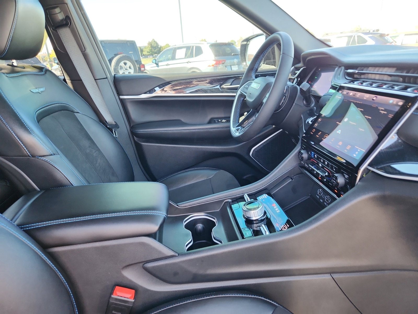 Used 2024 Jeep Grand Cherokee Trailhawk w/ Advanced Protech Group II image 19