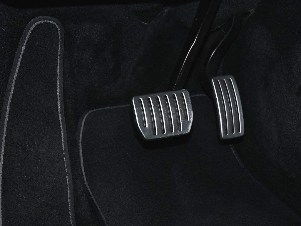 Used 2024 Tesla Model X image 25