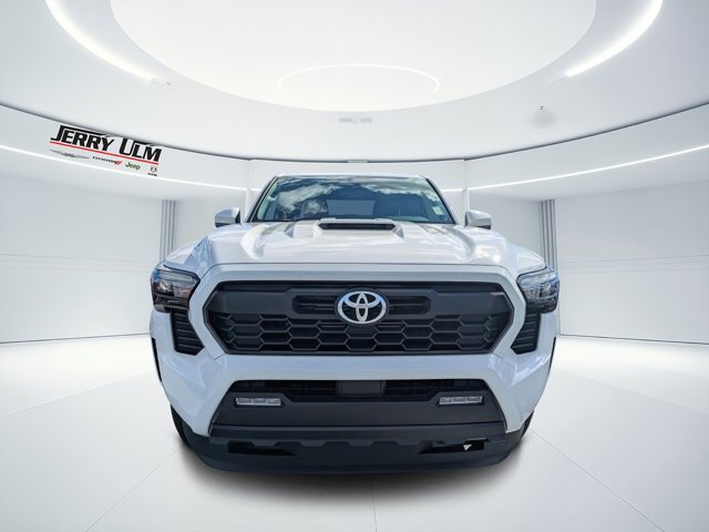 Used 2024 Toyota Tacoma TRD Sport image 7