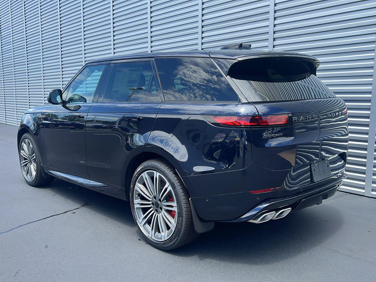New 2026 Land Rover Range Rover Sport Dynamic SE AWD/4WD image 3