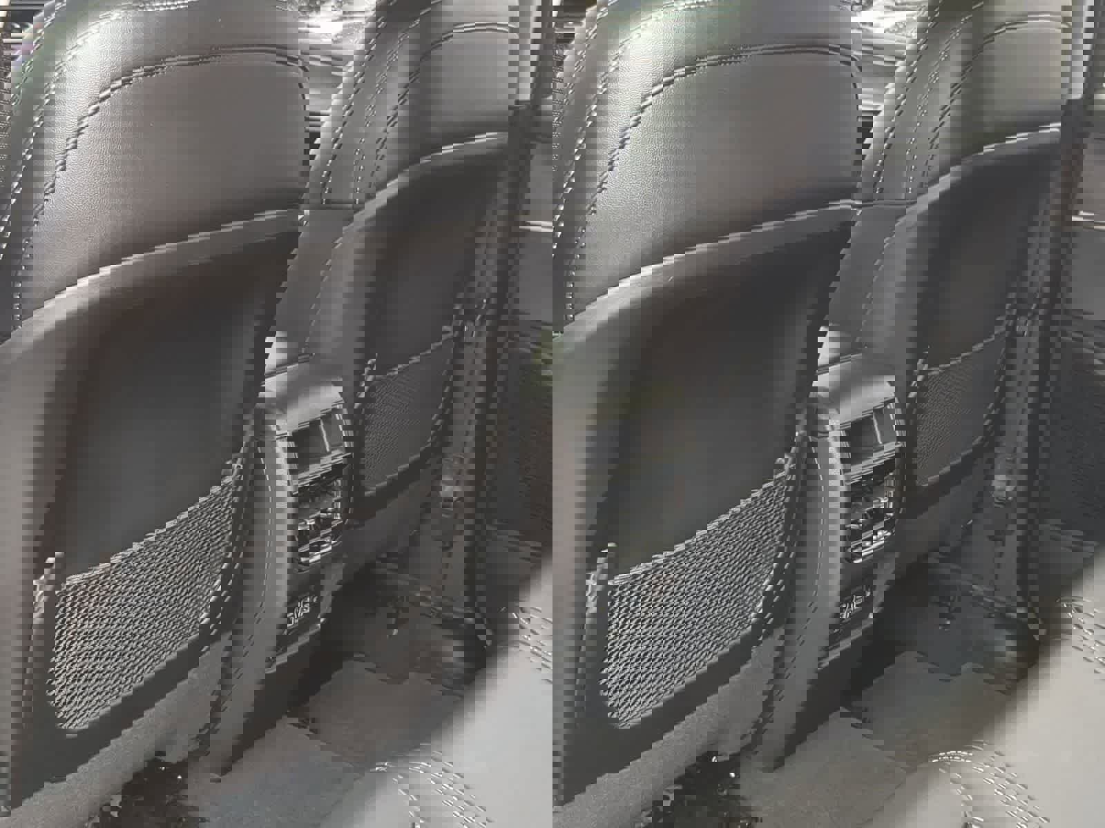 Certified 2024 Jeep Grand Cherokee Limited w/ Black Appearance Package image 18