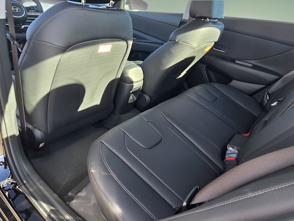 New 2026 Hyundai Elantra Limited image 14