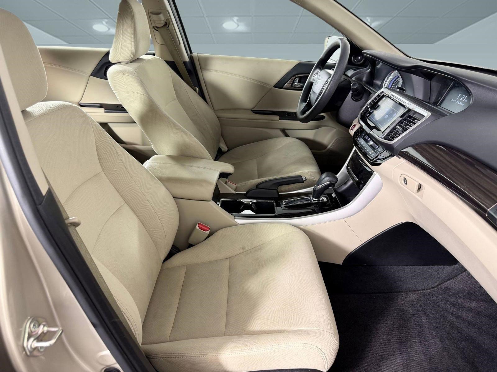 Used 2016 Honda Accord EX image 22