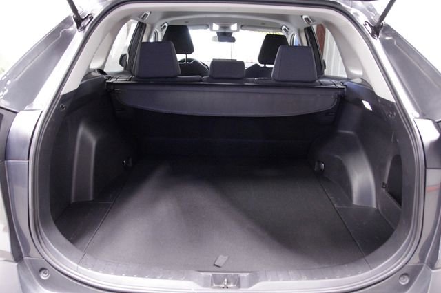 Used 2023 Toyota RAV4 LE AWD/4WD image 20