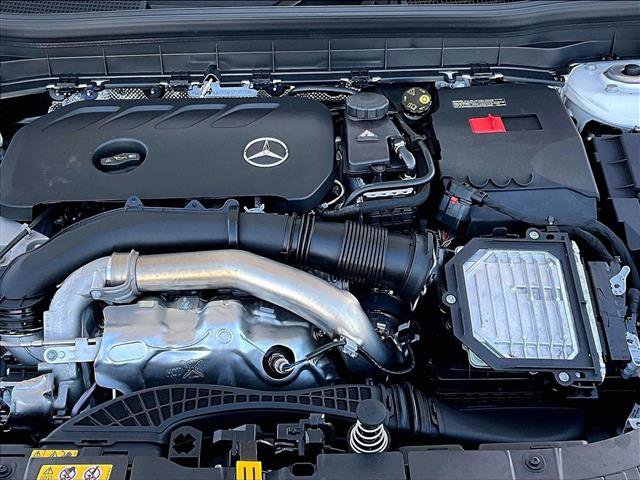 New 2026 Mercedes-Benz GLB 250 image 13