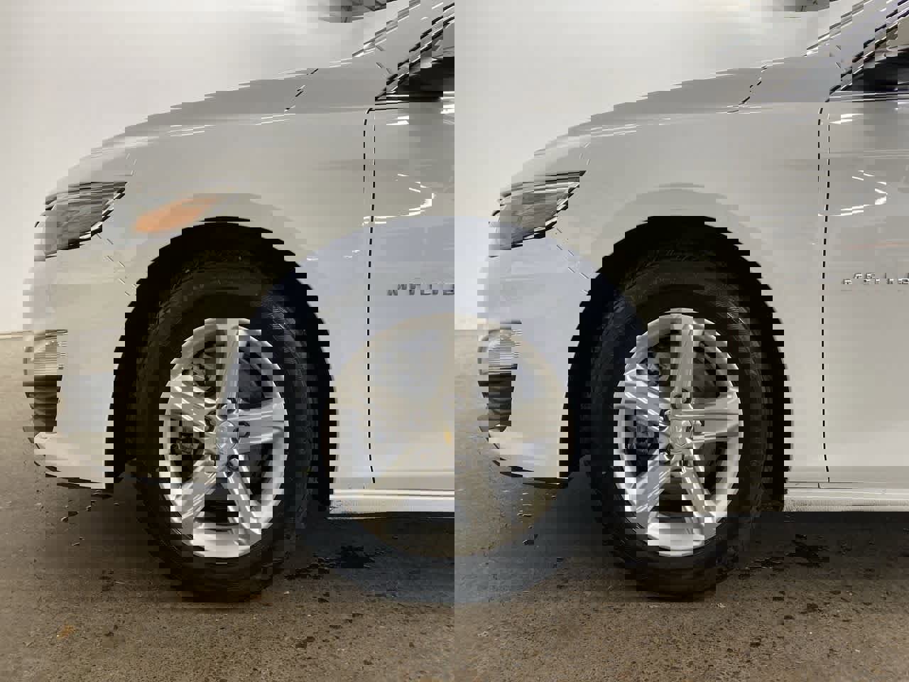 Used 2023 Chevrolet Malibu LT image 12